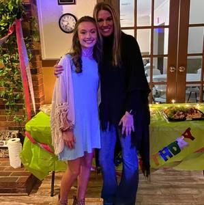 Meet your Posher, Leslie